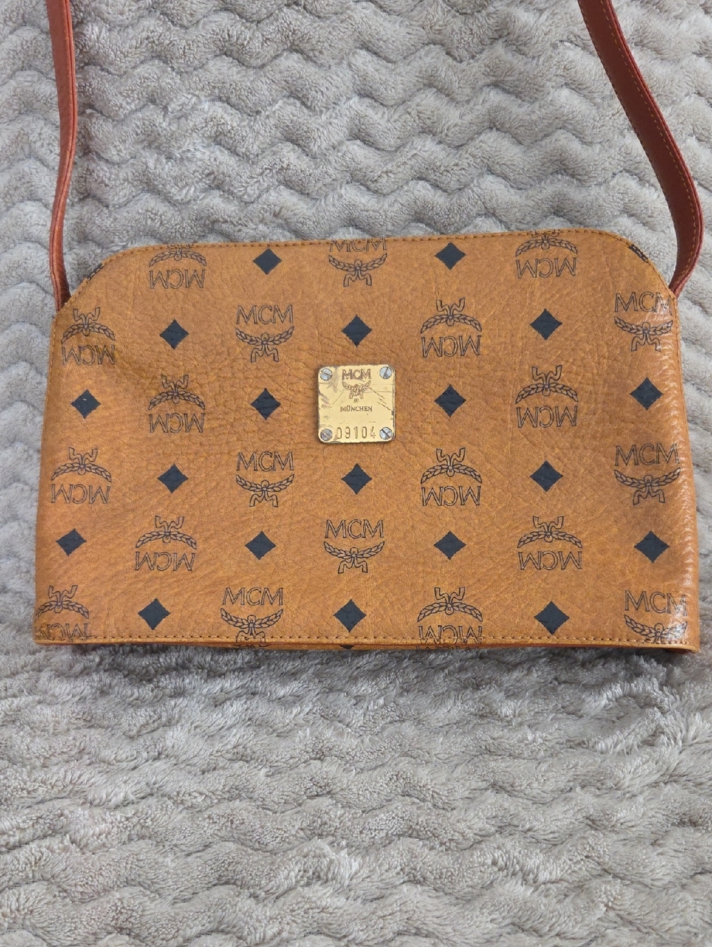 MCM Brown Visetos Monogram Crossbody Bag - Picture 3 of 11